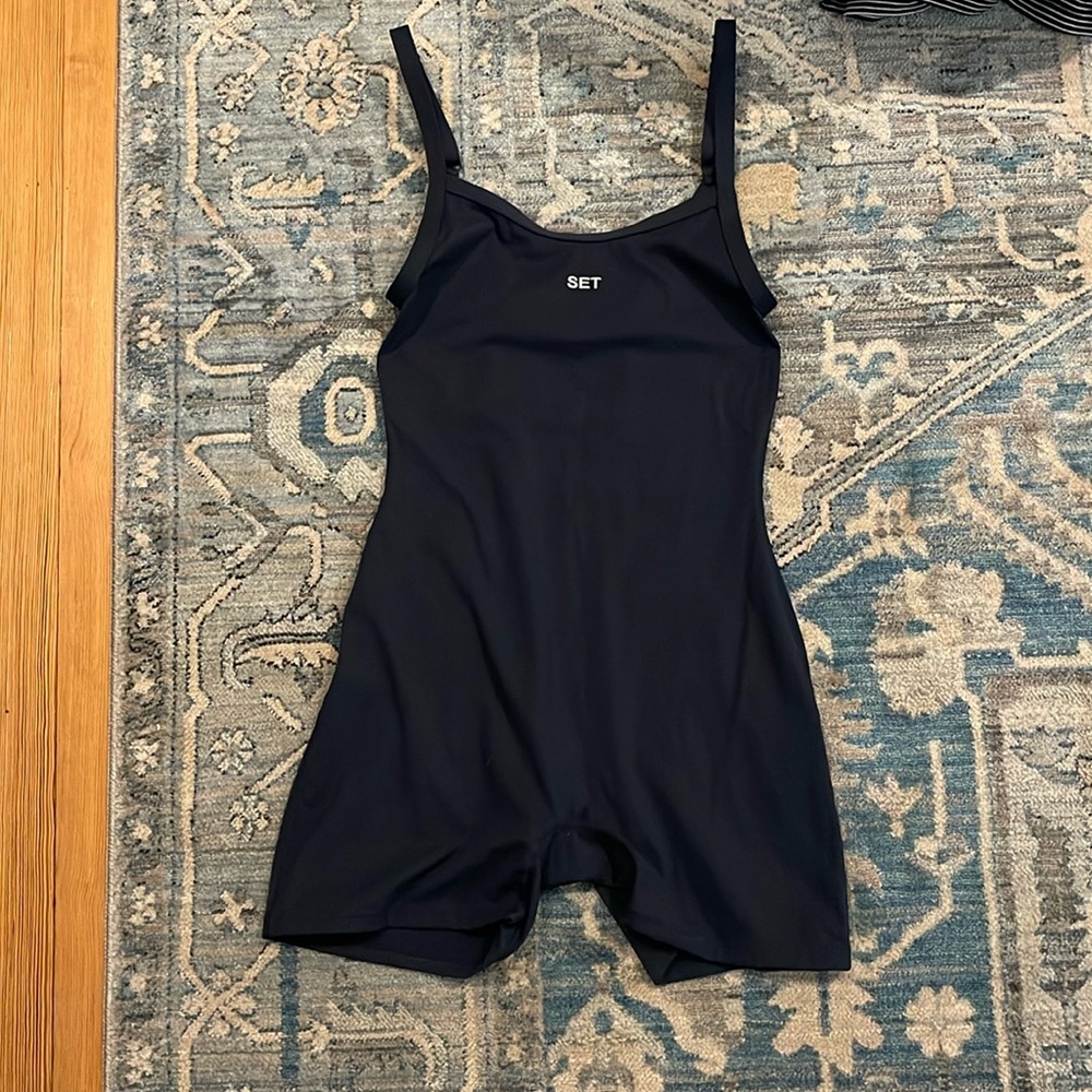 Set Active Navy One piece